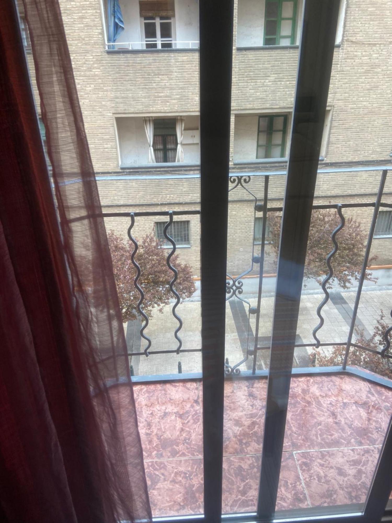 Habitaciones Familiares Con Bano Privado Lf - Sin Ascensor Saragozza Esterno foto