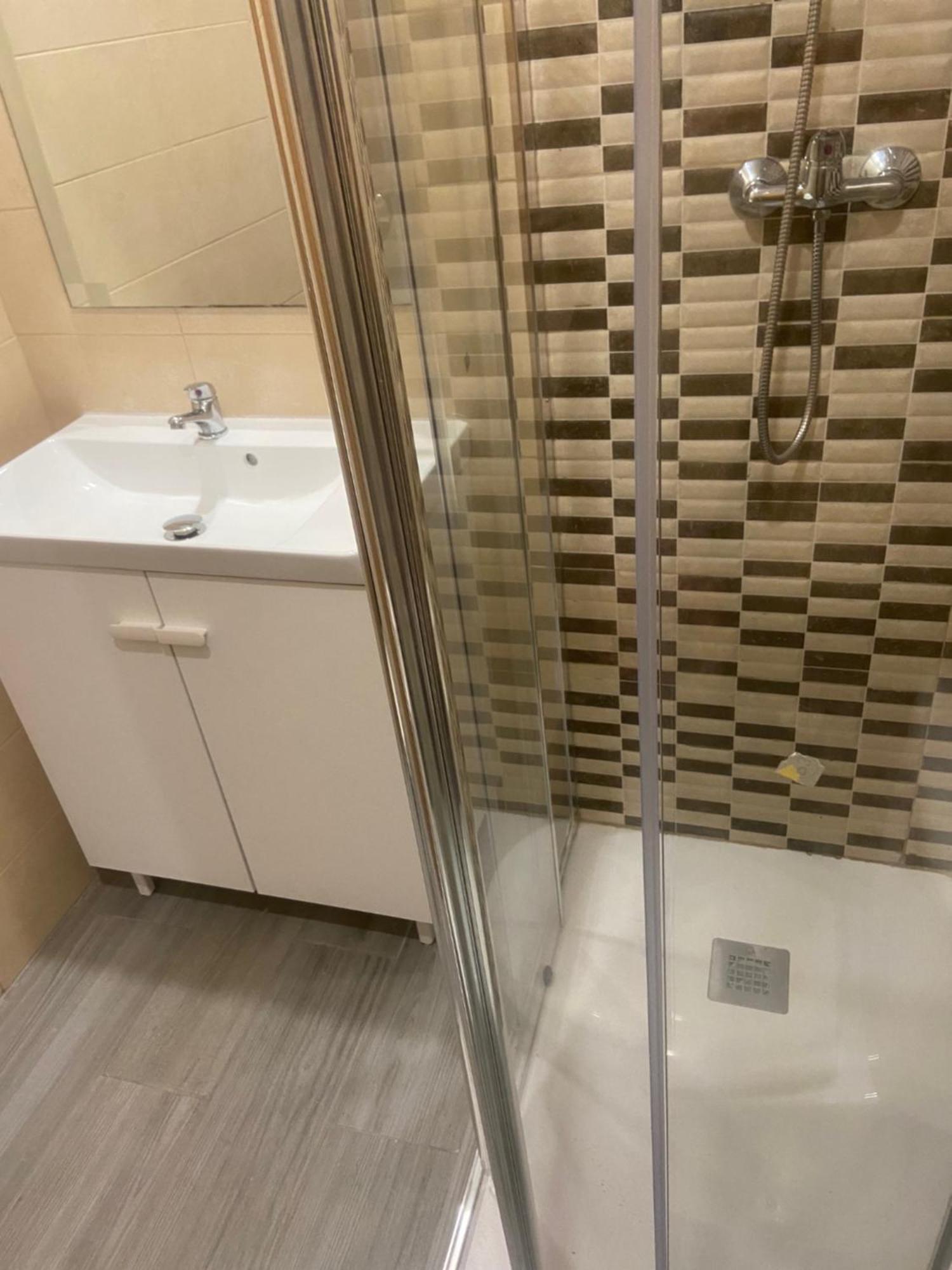 Habitaciones Familiares Con Bano Privado Lf - Sin Ascensor Saragozza Esterno foto
